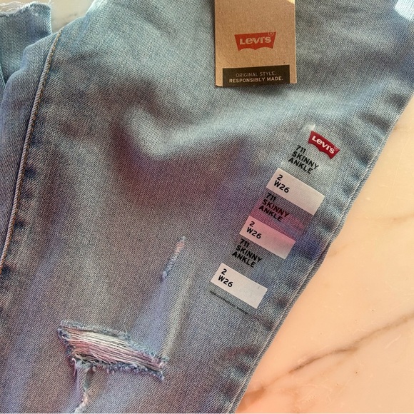 711 Levi’s skinny ankle jeans - Picture 6 of 8